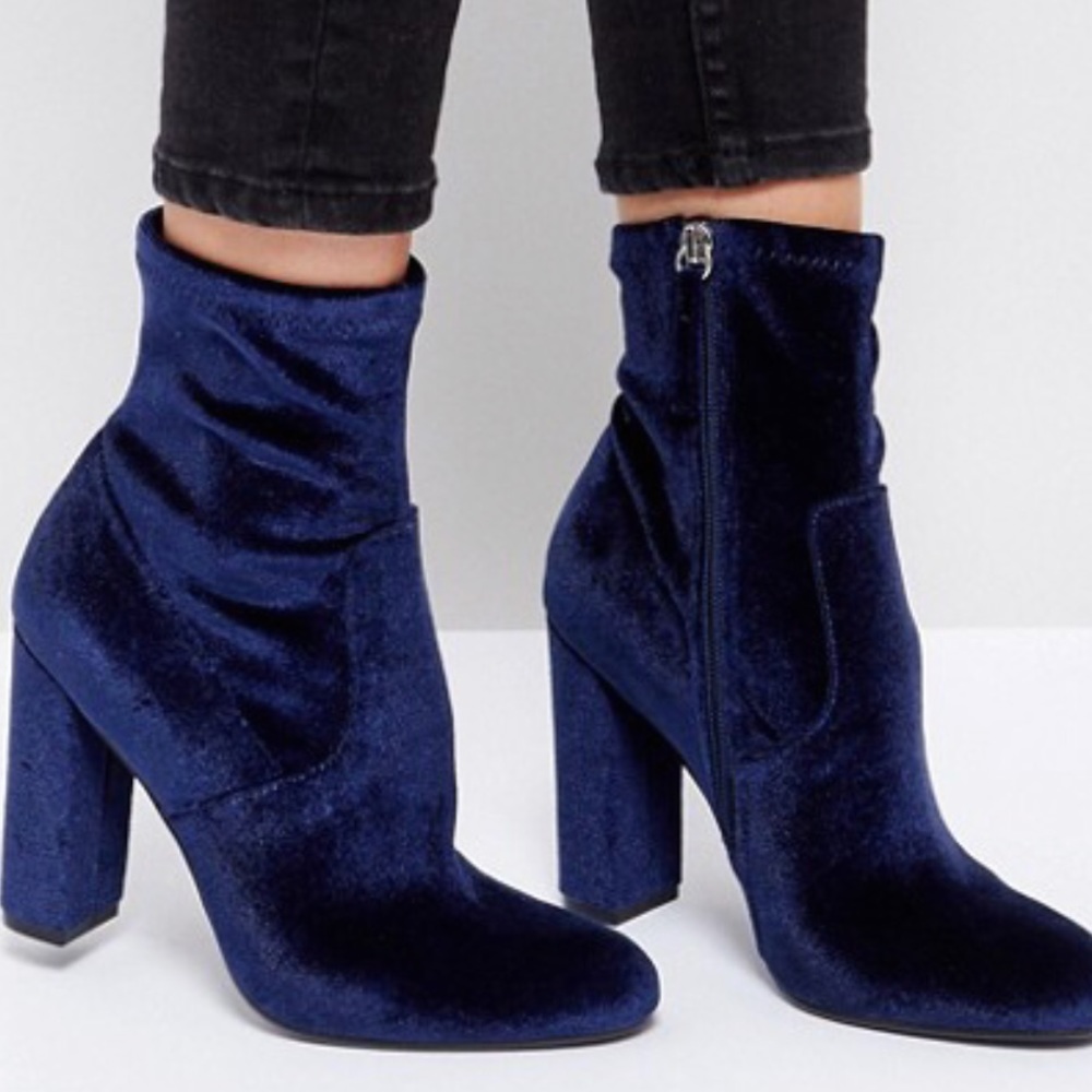 Steve Madden velvet bootie